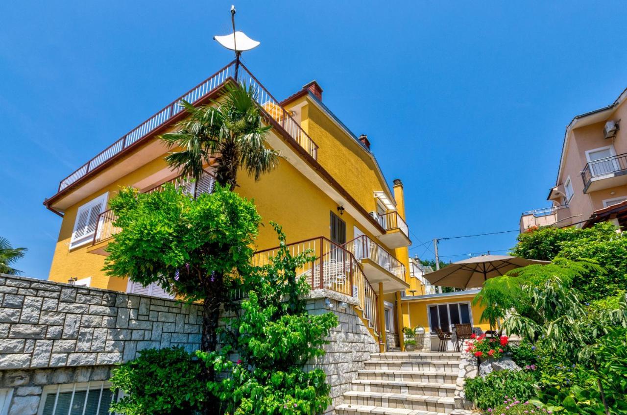 Blazi Apartment Crikvenica Exterior photo